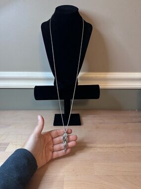 Silver Leaf Pendant Long Necklace & earrings: Chloe & Isabel. Very elegant!